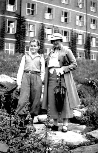 1936 Stig och Hildur Sandträsk.jpg - Besök av mor Hildur i Sandträsk 1936.